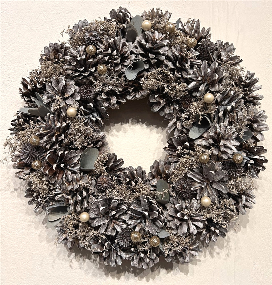 Glitter berry Christmas Wreath